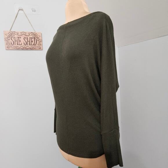 Velvet by Graham & Spencer Olive Green Ribbed Knit Sweater Medium Dolman Casual - Picture 4 of 12